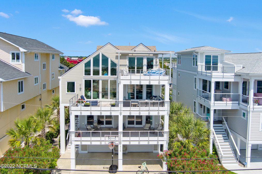 910 Lumina Ave Wrightsville Beach, NC 28480