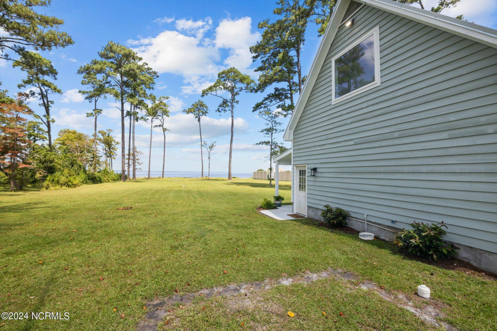 2359 Temples Point Rd Havelock, NC 28532