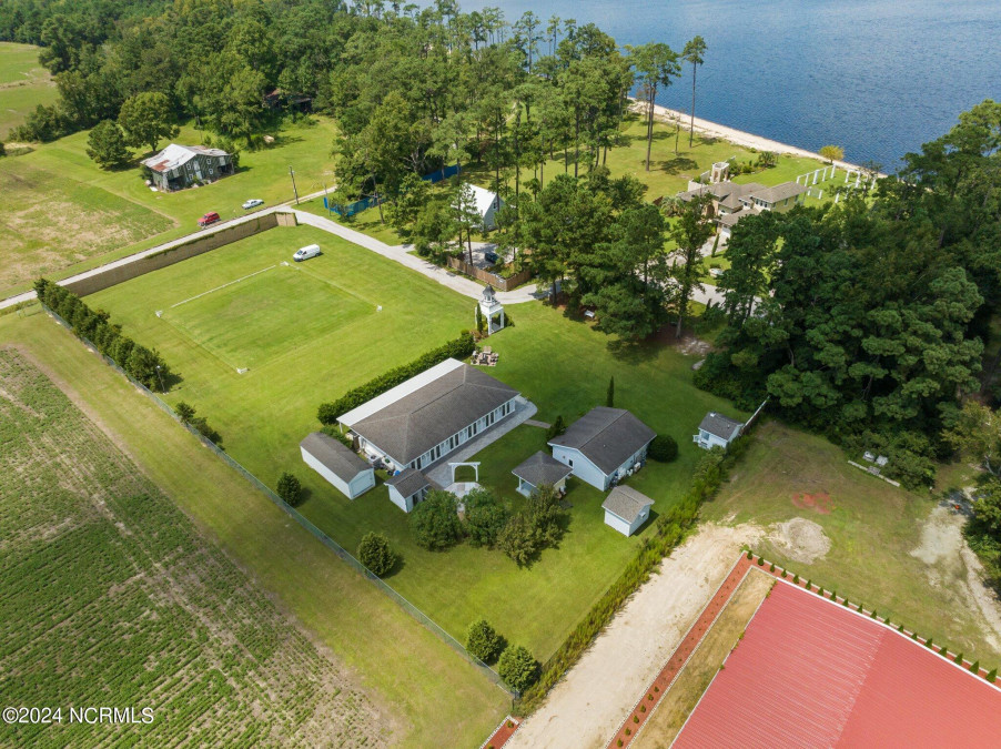 2359 Temples Point Rd Havelock, NC 28532