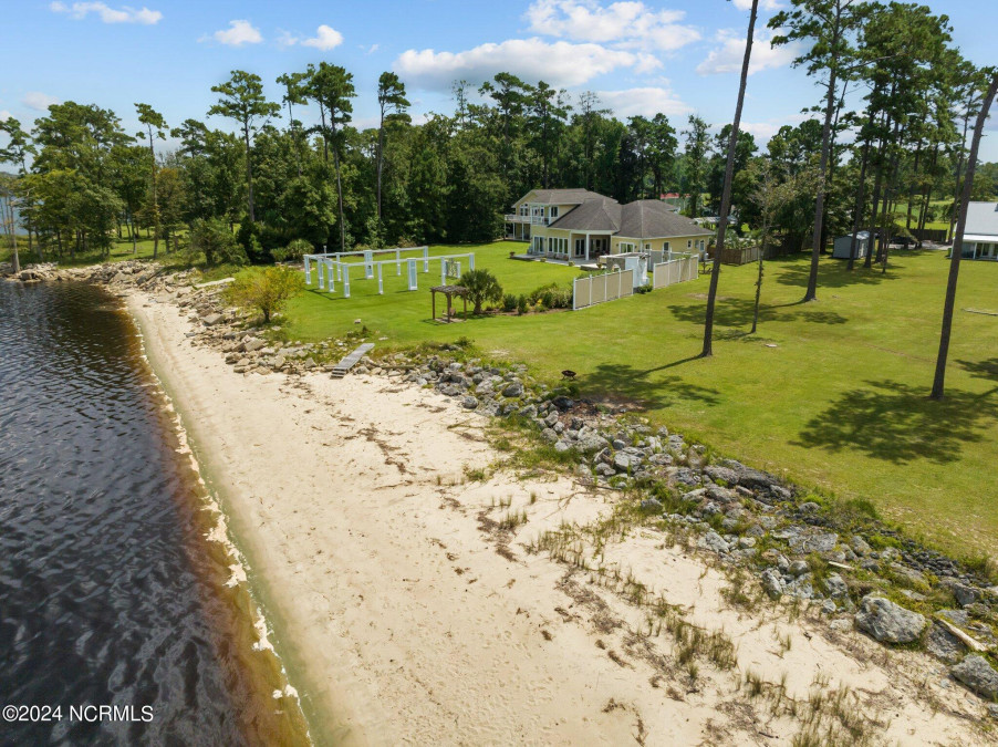 2359 Temples Point Rd Havelock, NC 28532