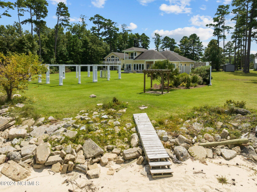 2359 Temples Point Rd Havelock, NC 28532