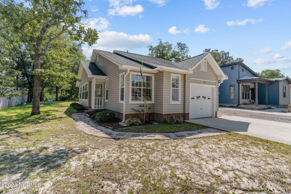 112 19th St Oak Island, NC 28465