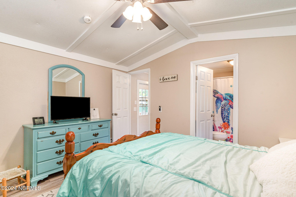 7702 Oak Island Dr Oak Island, NC 28465