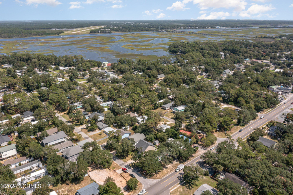 7702 Oak Island Dr Oak Island, NC 28465