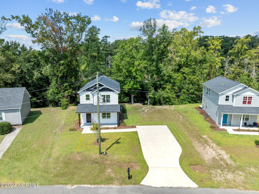 13 Little Creek Rd Castle Hayne, NC 28429