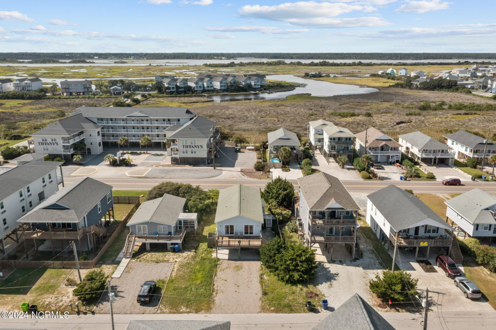 1507 Easy St Surf City, NC 28445