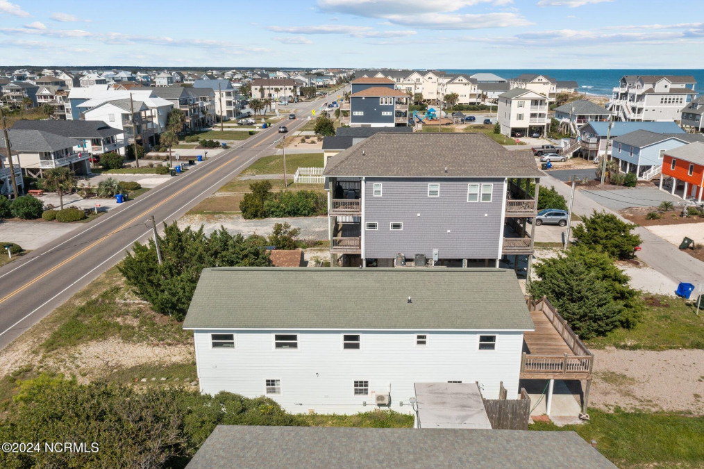 1507 Easy St Surf City, NC 28445