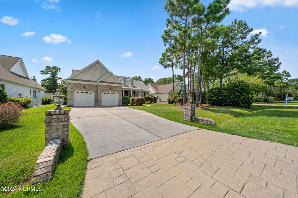 2906 Legends Dr Southport, NC 28461