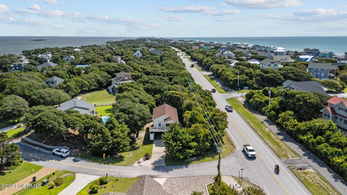 200 Old Cove Rd Emerald Isle, NC 28594