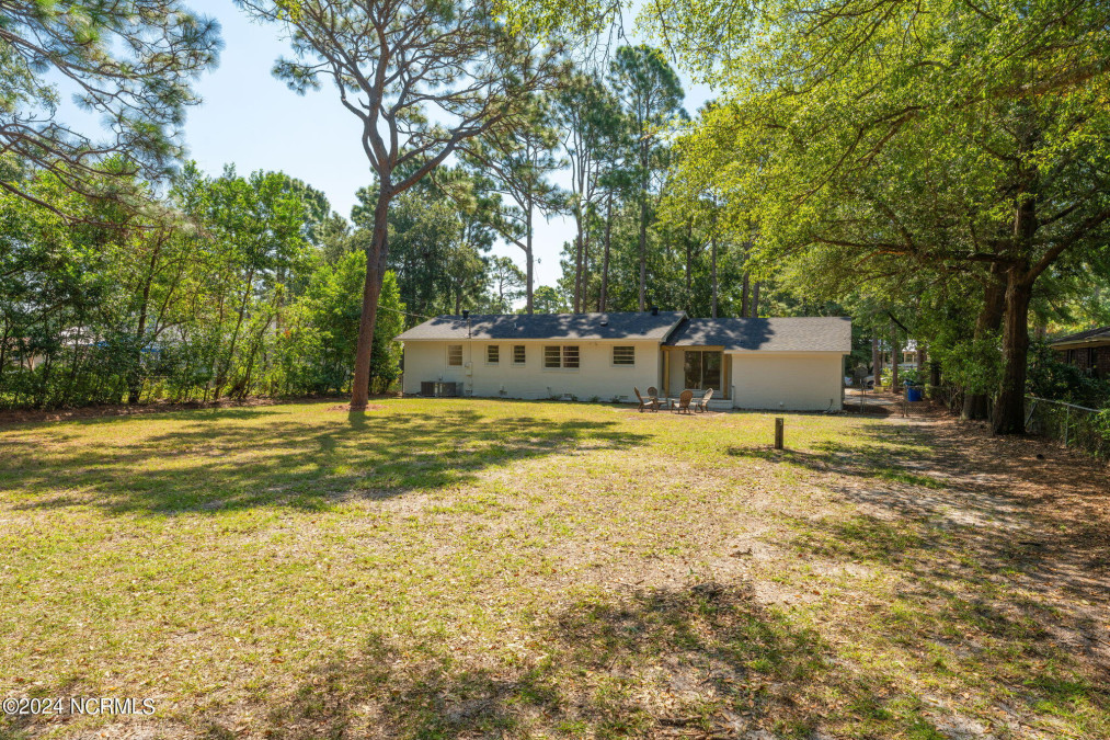 562 Long Leaf Acres Dr Wilmington, NC 28405