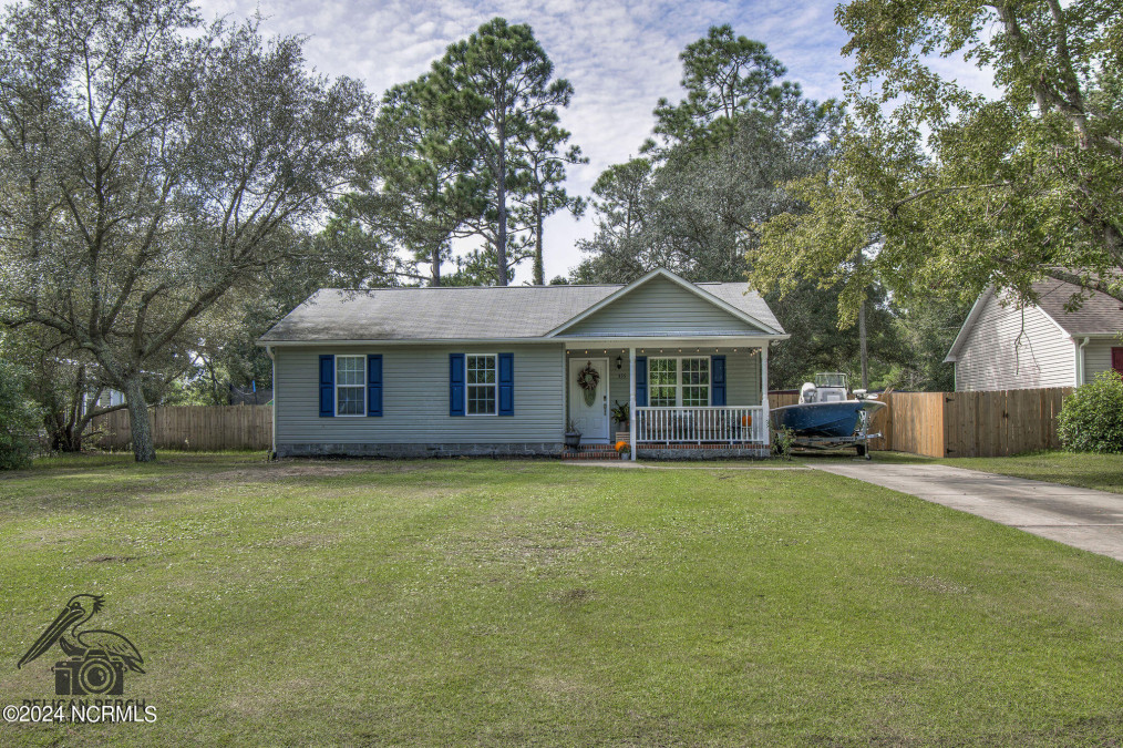 355 Holly Dr Southport, NC 28461