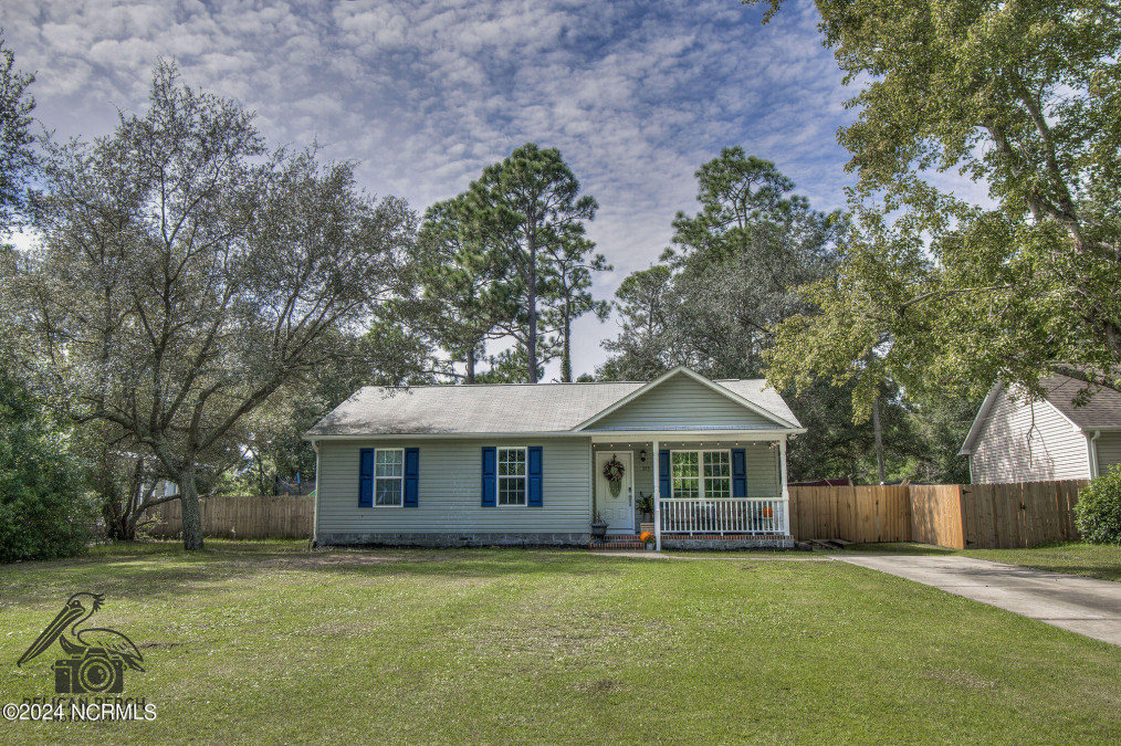 355 Holly Dr Southport, NC 28461