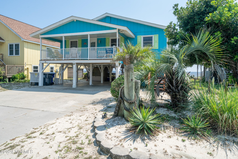 3923 Beach Dr Oak Island, NC 28465