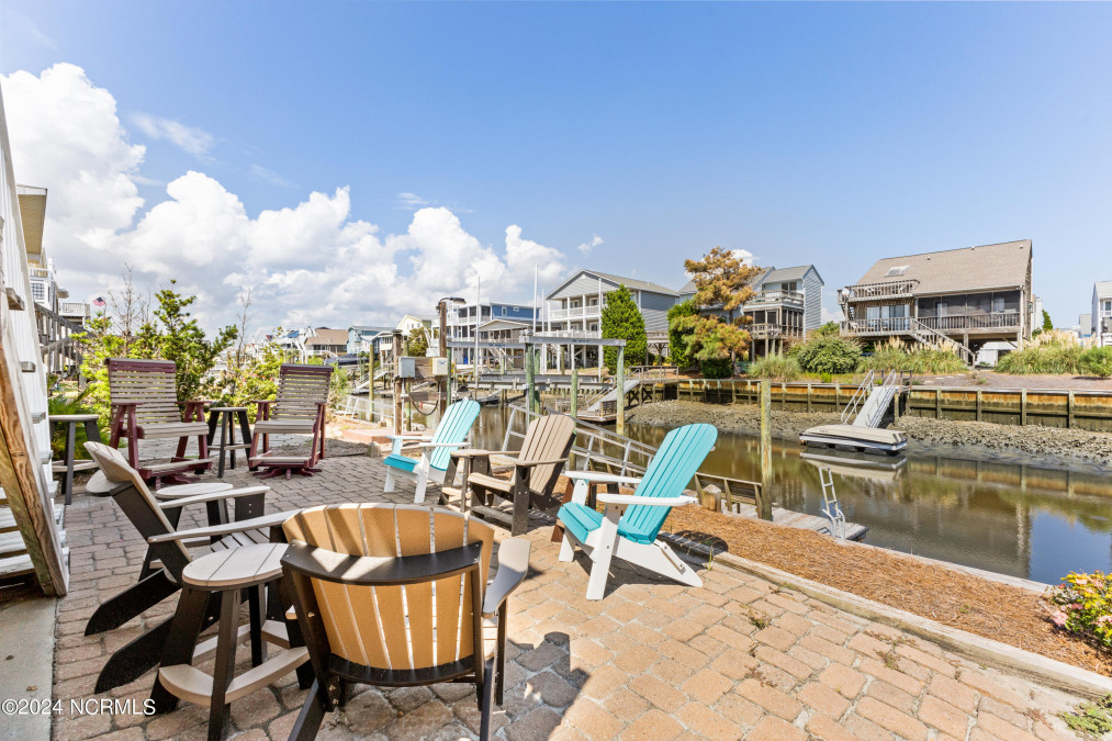 427 Sailfish St Sunset Beach, NC 28468