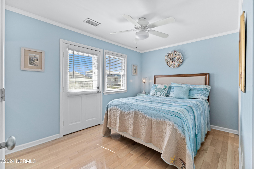 427 Sailfish St Sunset Beach, NC 28468