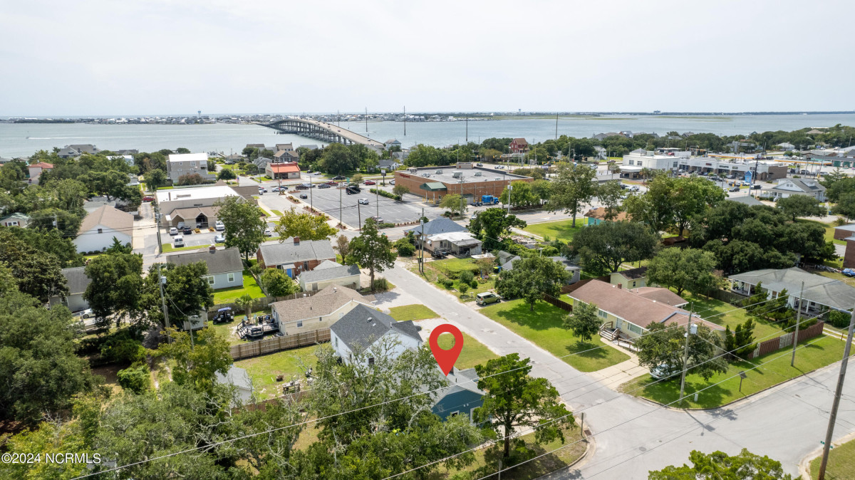 208 22nd St Morehead City, NC 28557