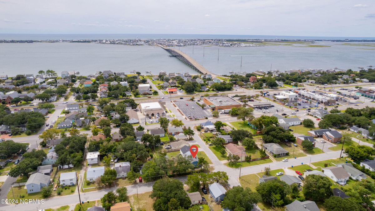 208 22nd St Morehead City, NC 28557