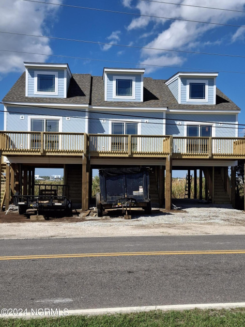 887 New River Inlet Rd North Topsail Beach, NC 28460