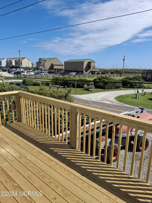 887 New River Inlet Rd North Topsail Beach, NC 28460