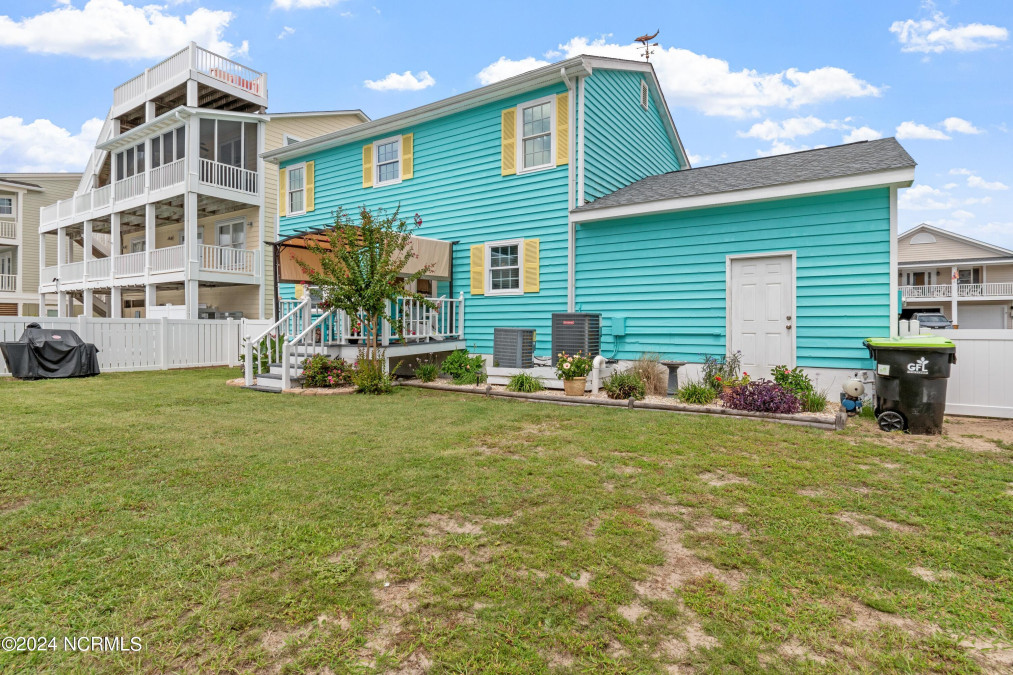 142 Carolina Ave Holden Beach, NC 28462