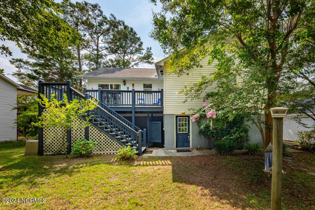 412 Holly St Emerald Isle, NC 28594