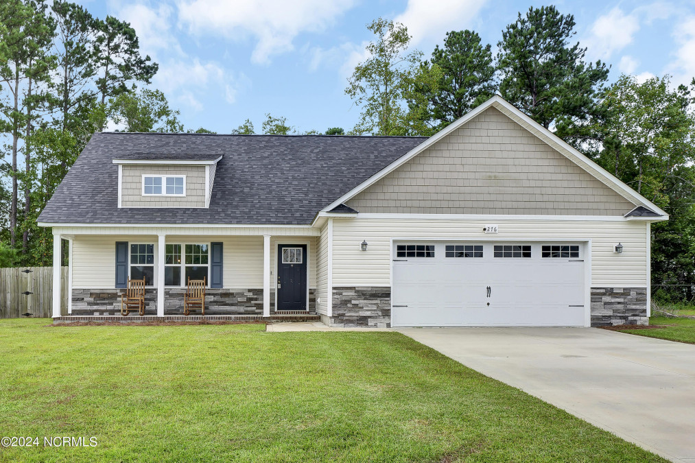 276 Breakwater Dr Sneads Ferry, NC 28460