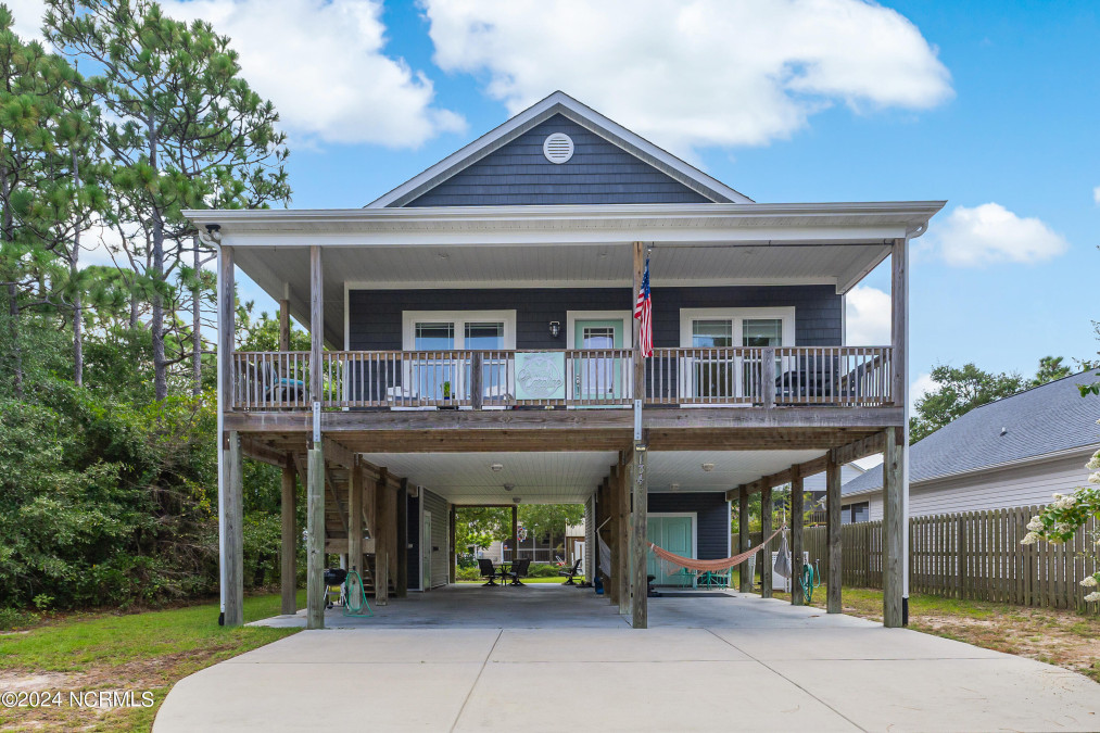 134 12th St Oak Island, NC 28465