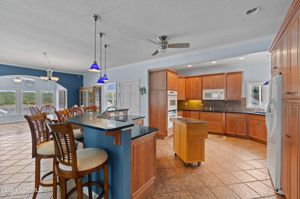 404 Yacht Dr Oak Island, NC 28465