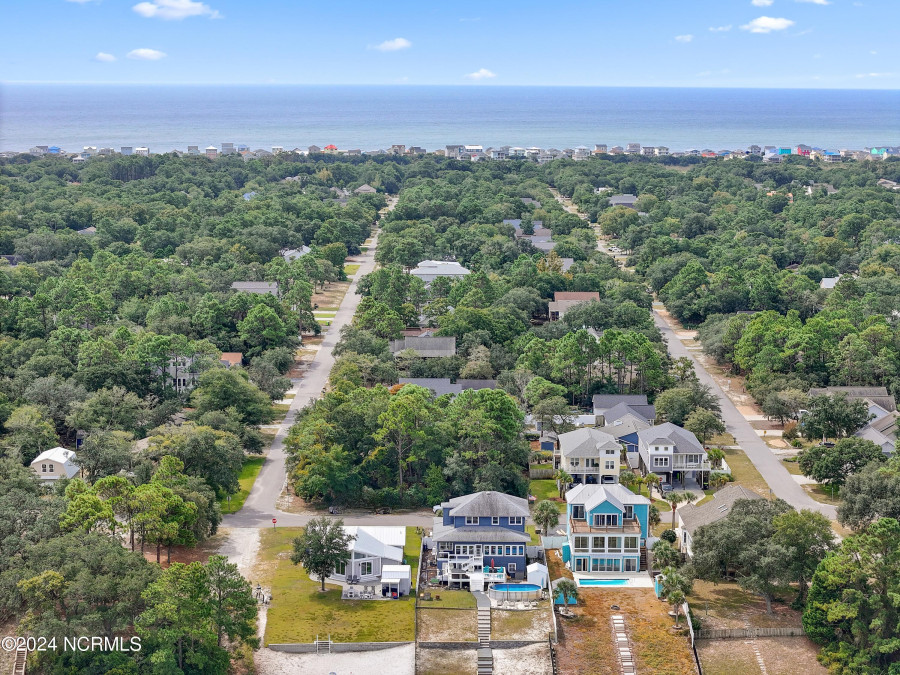 404 Yacht Dr Oak Island, NC 28465