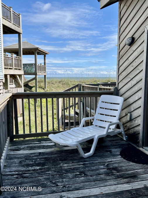 892 New River Inlet Rd North Topsail Beach, NC 28460