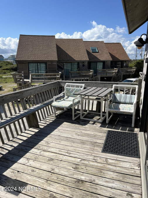 892 New River Inlet Rd North Topsail Beach, NC 28460