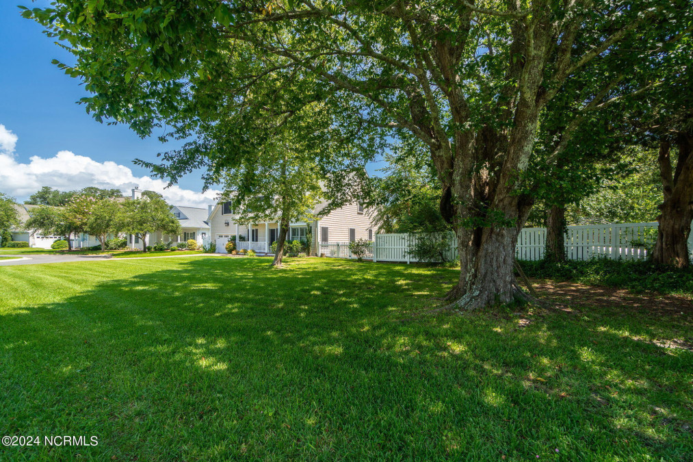 107 Cara Ln Beaufort, NC 28516