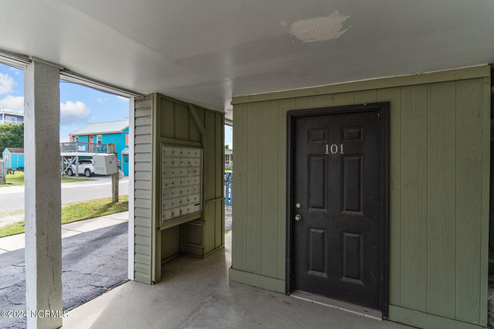 108 Lake Park Blvd Carolina Beach, NC 28428