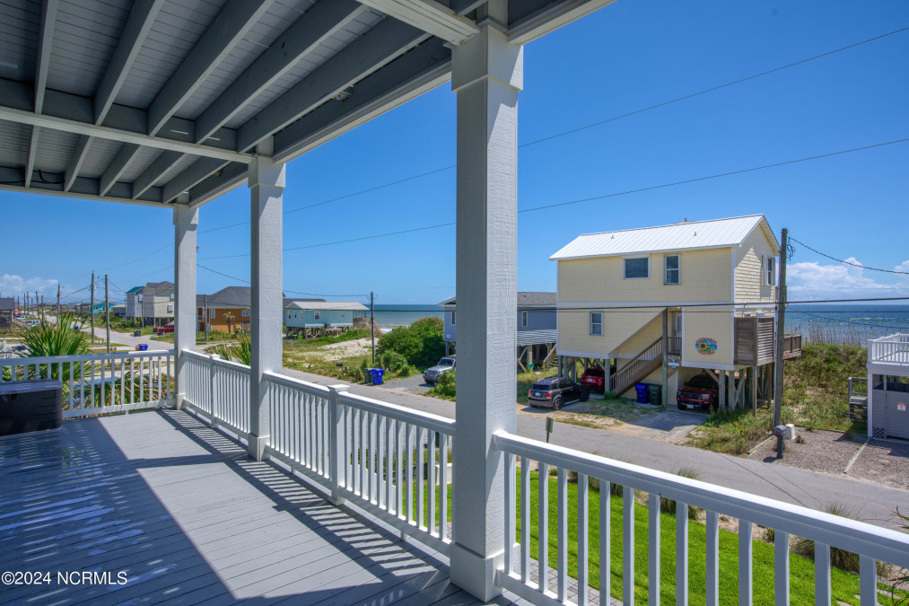 1201 Shore Dr Surf City, NC 28445