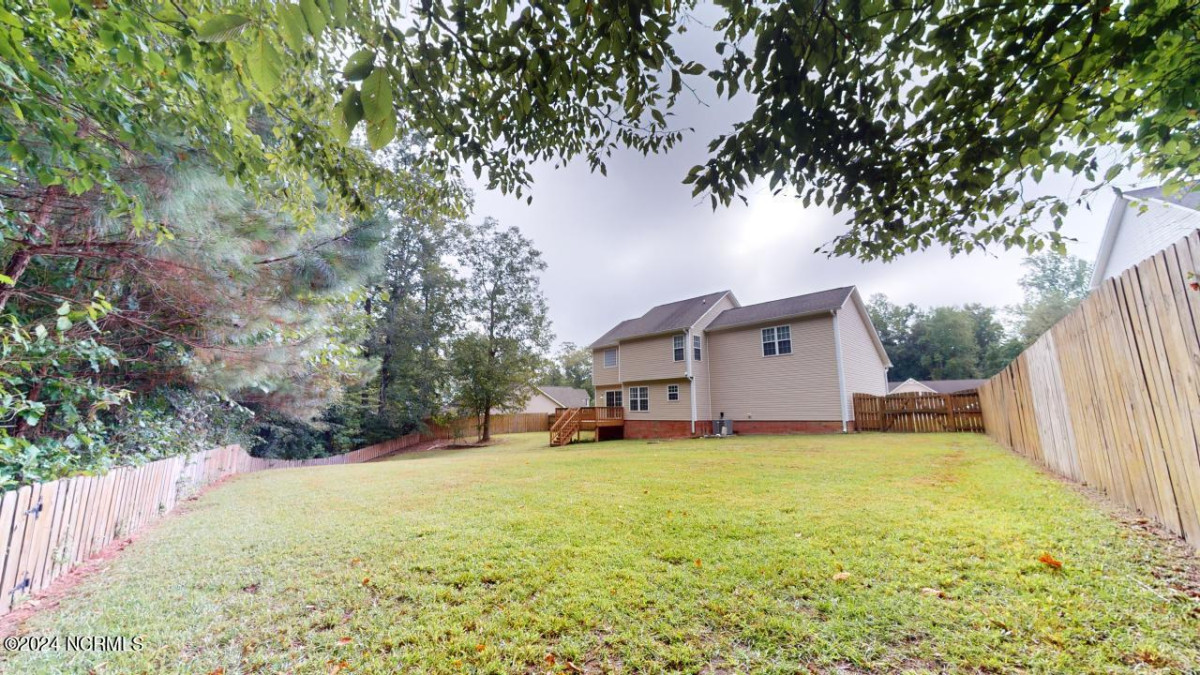 813 Little Roxy Ct Jacksonville, NC 28540