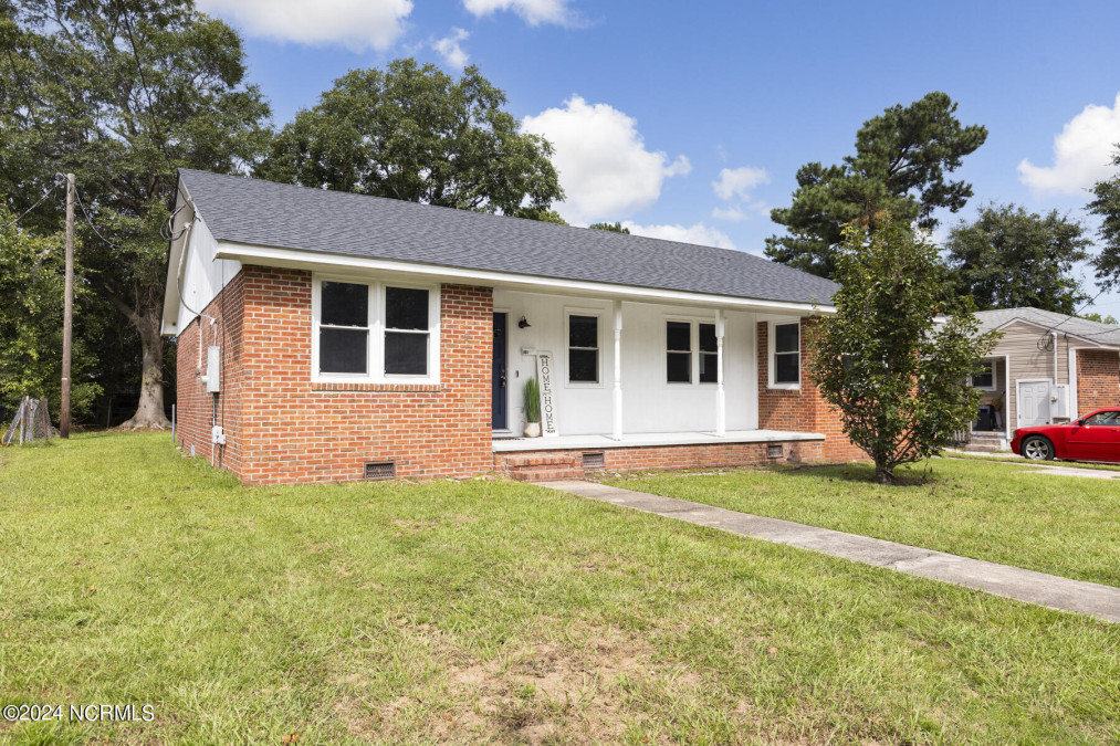 407 New River Dr Jacksonville, NC 28540