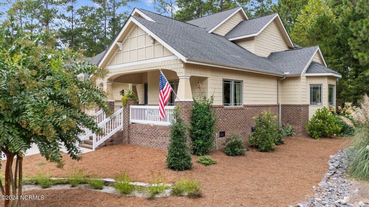 5 Lamplighter Village Ct Pinehurst, NC 28374