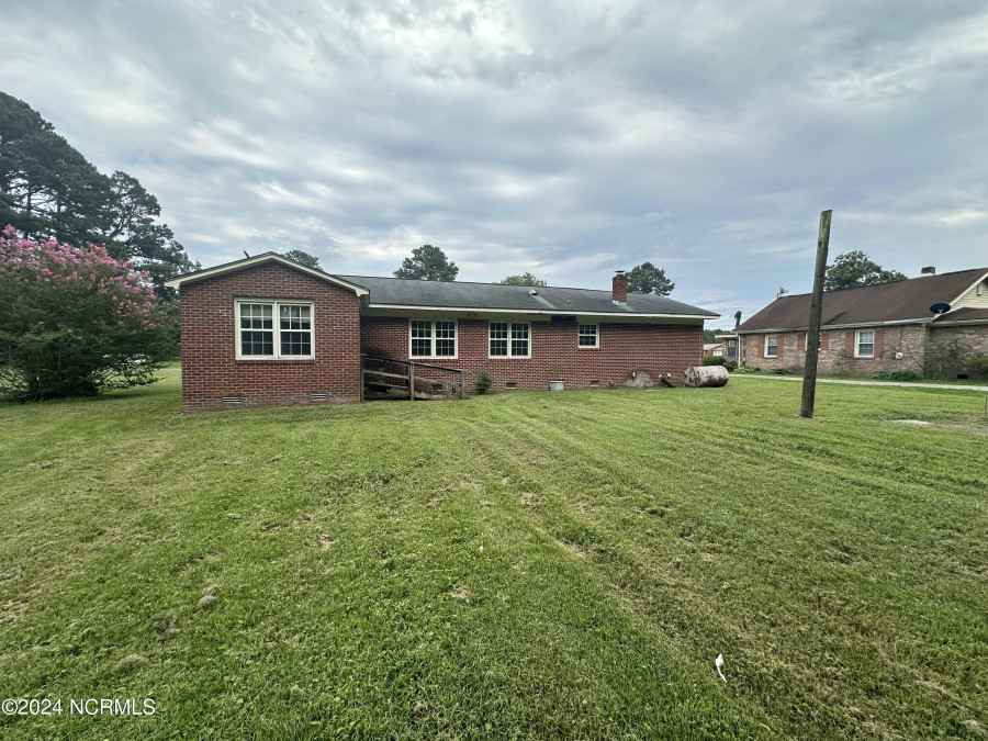 105 Pleasant Plain Rd Ahoskie, NC 27910