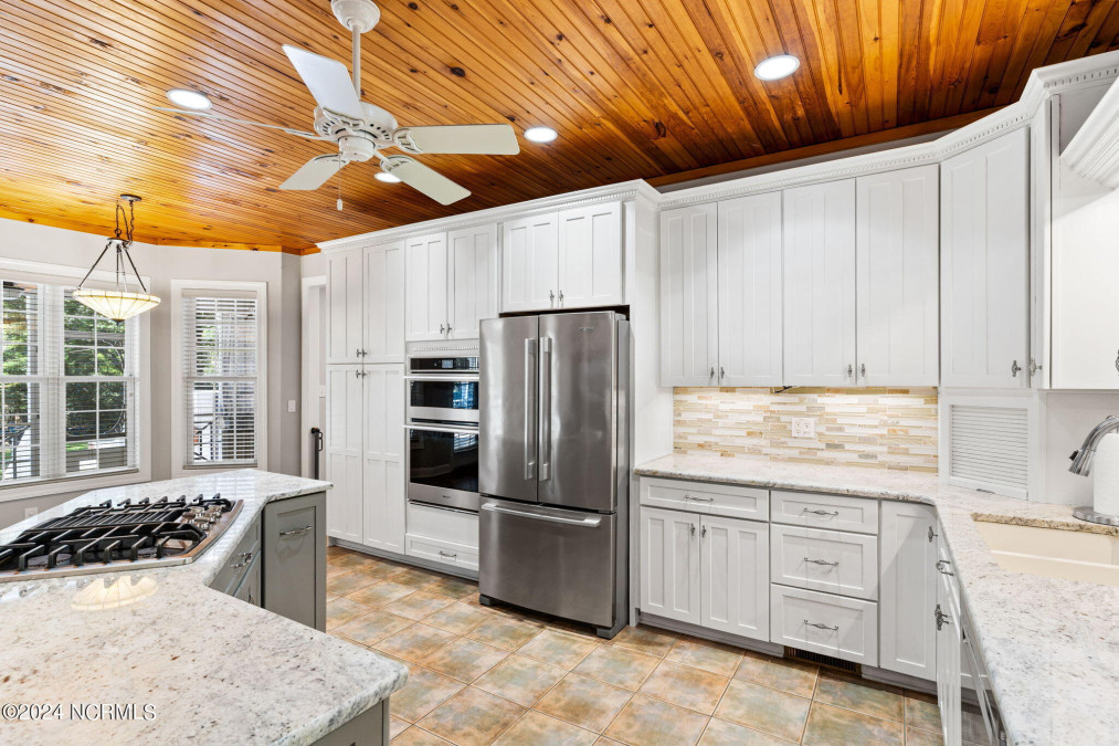 9156 Forest Dr Sunset Beach, NC 28468