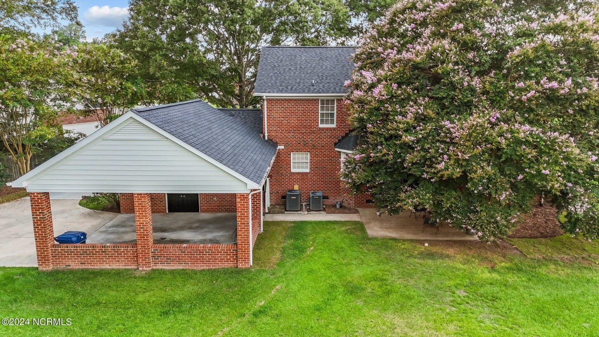 203 Andrew Ln Winterville, NC 28590