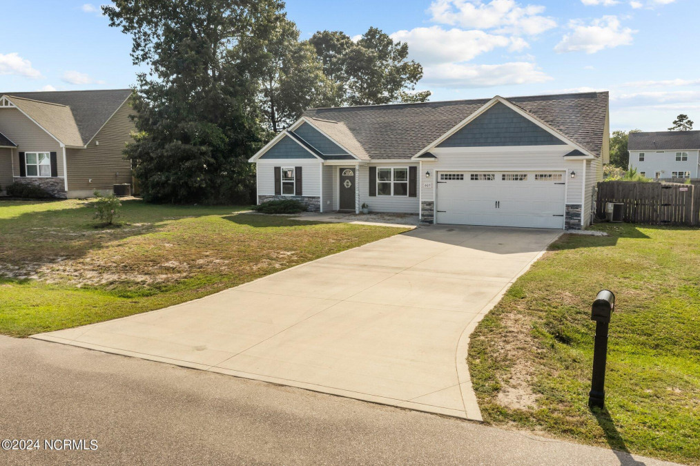 605 Duncan Dr Richlands, NC 28574