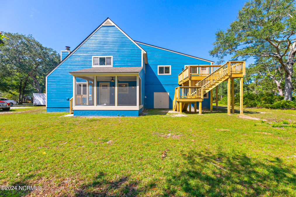 31 Augusta Dr Oak Island, NC 28465