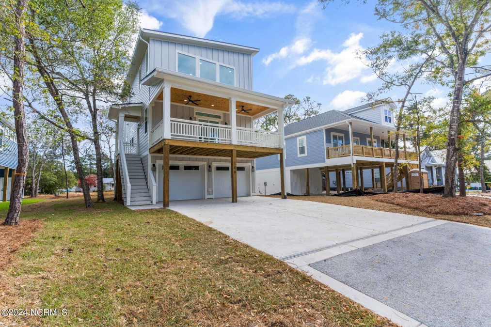 106 22nd St Oak Island, NC 28465