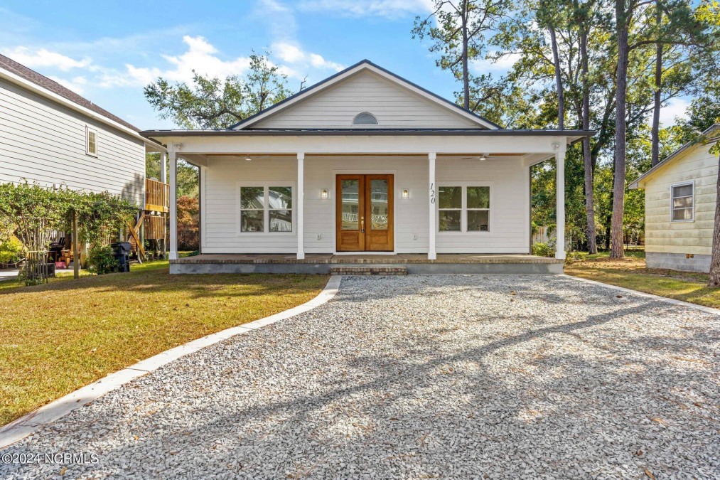 120 22nd St Oak Island, NC 28465