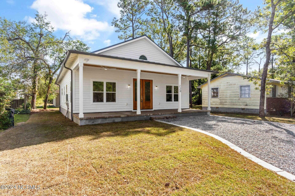 120 22nd St Oak Island, NC 28465