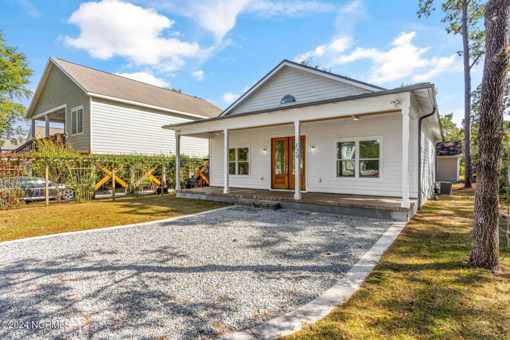 120 22nd St Oak Island, NC 28465