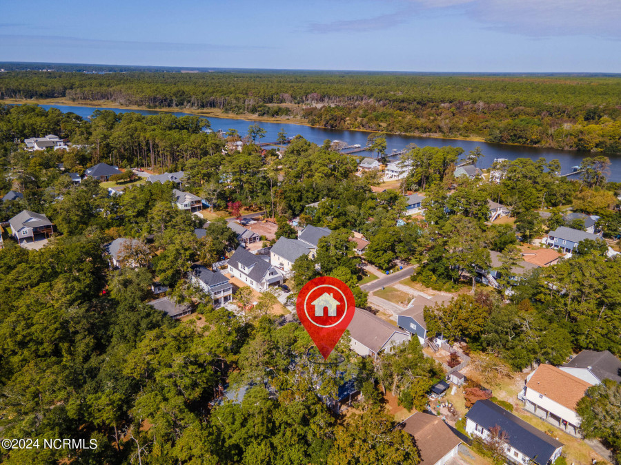 120 22nd St Oak Island, NC 28465