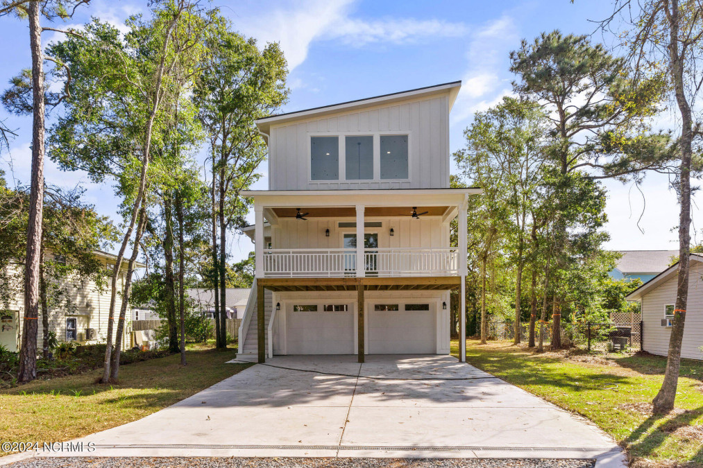 126 Middleton Ave Oak Island, NC 28465