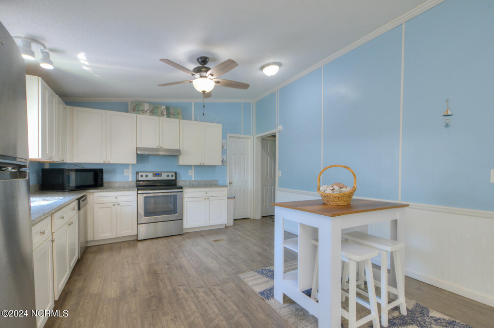 4225 Main Sail St Southport, NC 28461