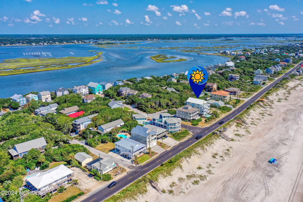 100 Oleander Ct Surf City, NC 28445